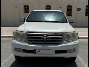 Toyota  Land Cruiser  VXR  2008  Automatic  331,000 Km  8 Cylinder  Four Wheel Drive (4WD)  SUV  White