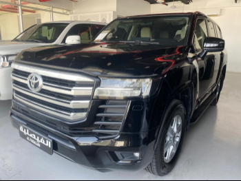 Toyota  Land Cruiser  GXR Twin Turbo  2022  Automatic  88,000 Km  6 Cylinder  Four Wheel Drive (4WD)  SUV  Black  With Warranty