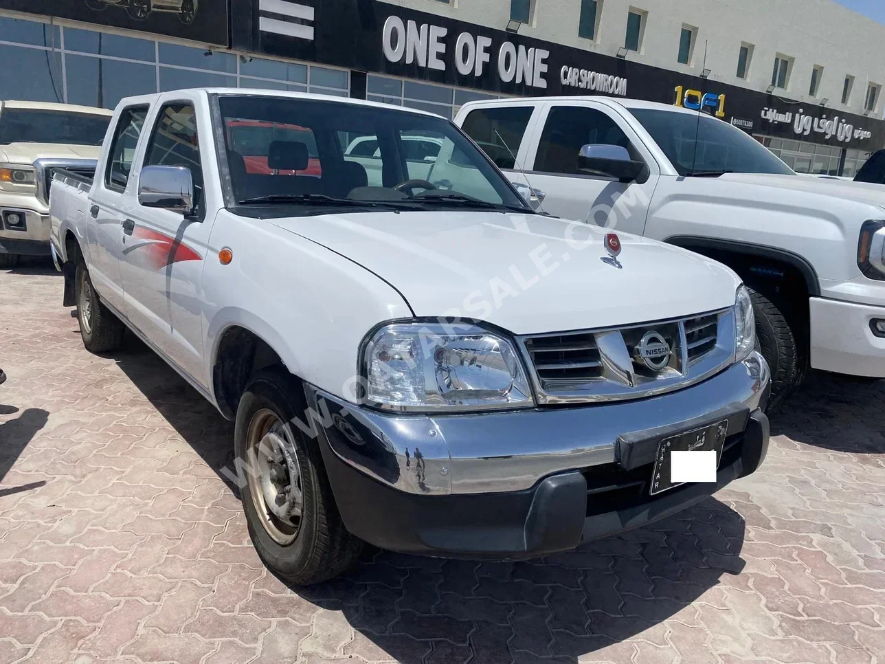 Nissan  Pickup  2016  Manual  295,000 Km  4 Cylinder  Rear Wheel Drive (RWD)  Pick Up  White