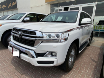 Toyota  Land Cruiser  GXR  2021  Automatic  154,000 Km  8 Cylinder  Four Wheel Drive (4WD)  SUV  White