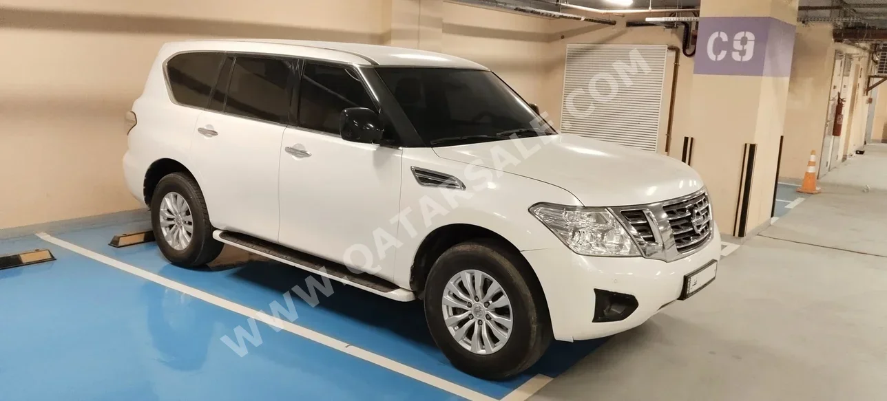 Nissan  Patrol  SE  2018  Automatic  220,000 Km  8 Cylinder  Four Wheel Drive (4WD)  SUV  White