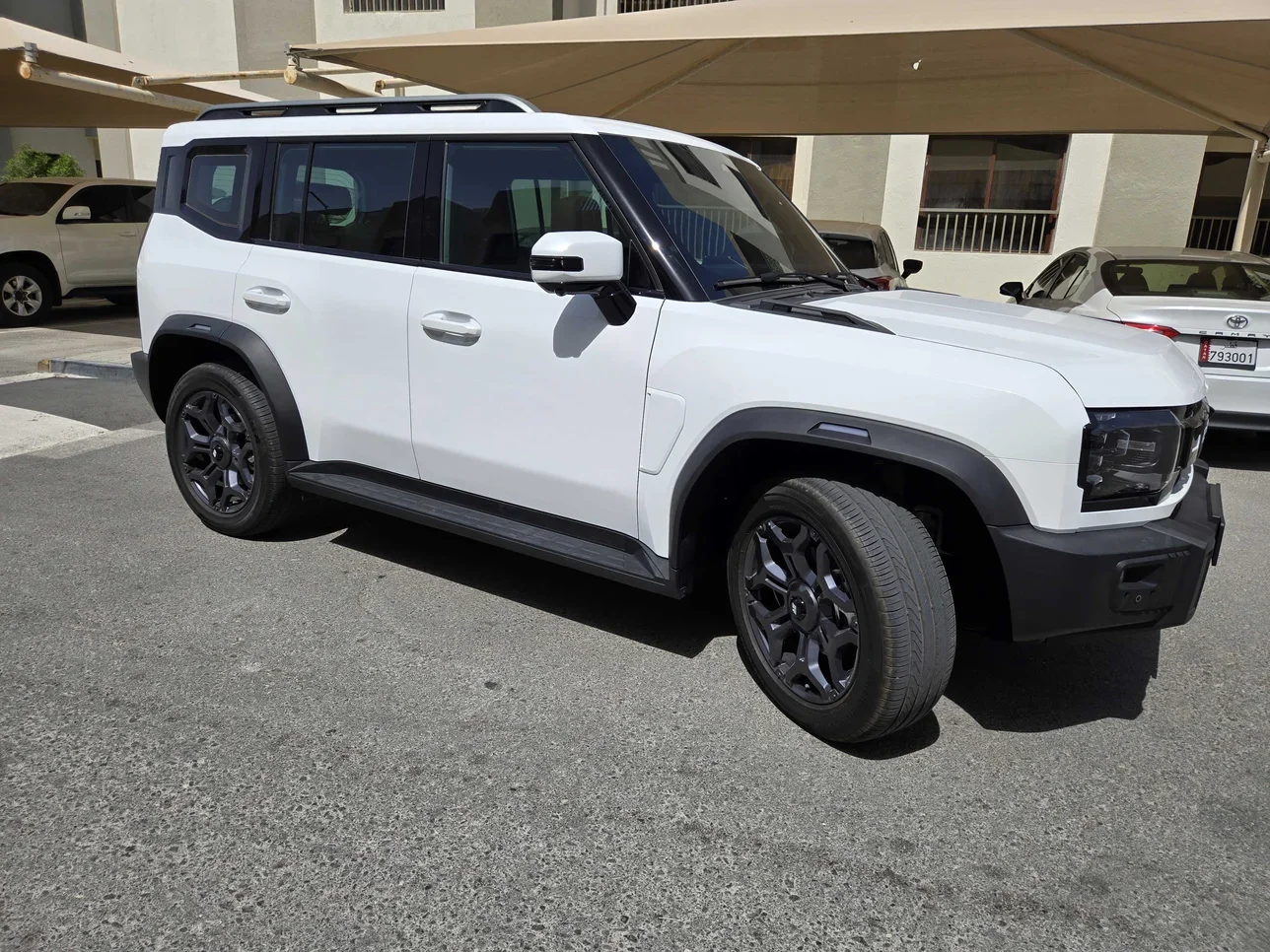 Jetour  T2  Luxury  2025  Automatic  7,000 Km  4 Cylinder  Four Wheel Drive (4WD)  SUV  White  With Warranty