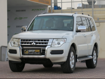 Mitsubishi  Pajero  2017  Automatic  130,000 Km  6 Cylinder  Four Wheel Drive (4WD)  SUV  White