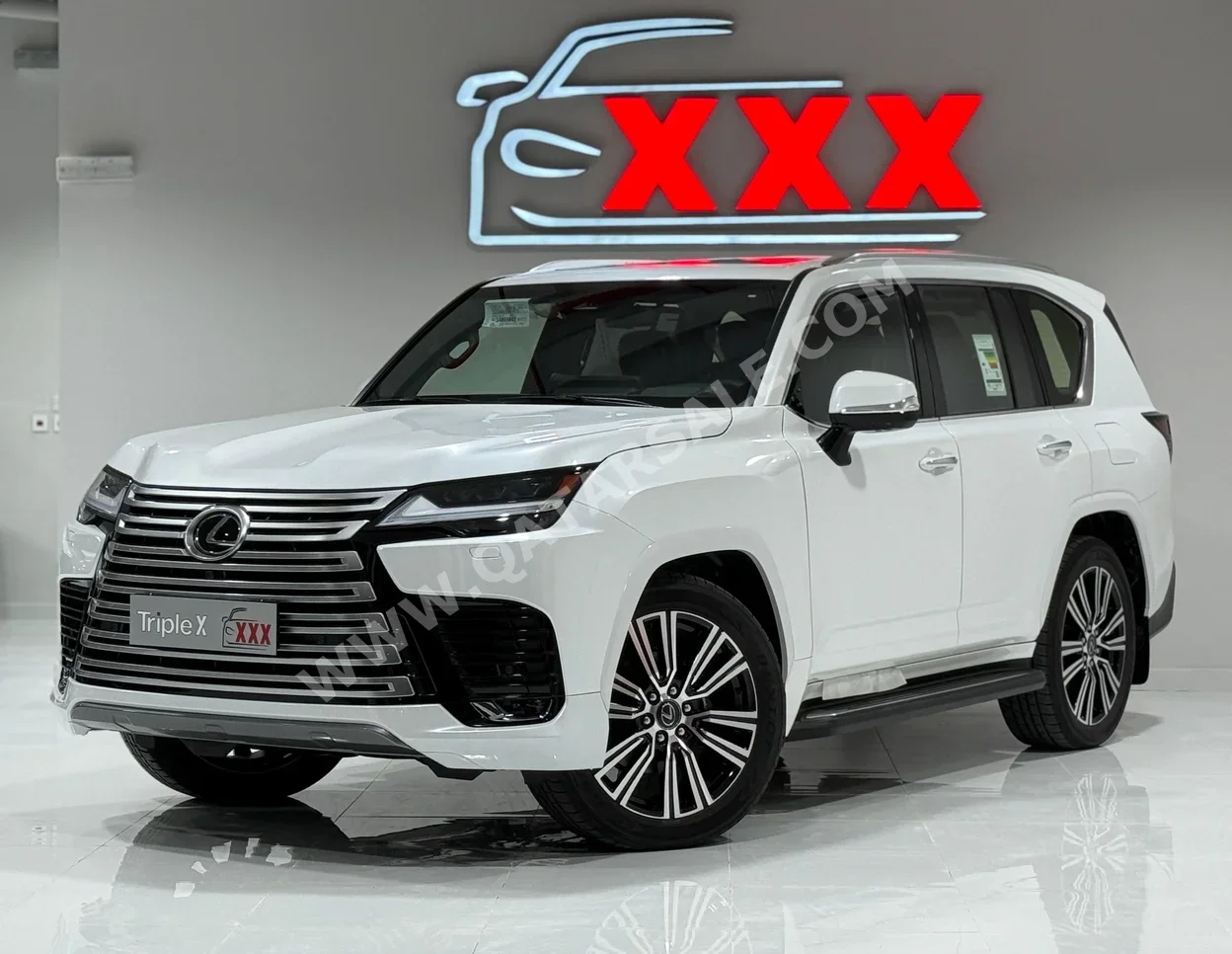 Lexus  LX  600 Luxury  2025  Automatic  150 Km  6 Cylinder  Four Wheel Drive (4WD)  SUV  White  With Warranty
