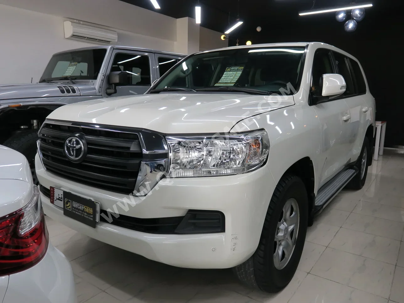 Toyota  Land Cruiser  GX  2017  Automatic  133,000 Km  6 Cylinder  Four Wheel Drive (4WD)  SUV  White