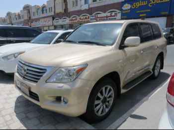 لكزس  ال اكس  570  2010  اوتوماتيك  444,000 كم  8 سلندر  دفع رباعي  اس يو في  ذهبي