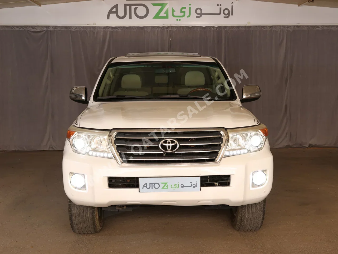 Toyota  Land Cruiser  GXR  2015  Automatic  274,000 Km  8 Cylinder  Four Wheel Drive (4WD)  SUV  White