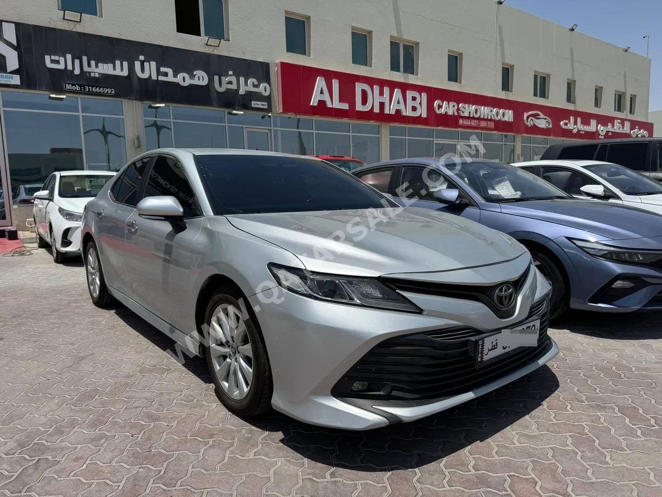 تويوتا  كامري  جي ال اي  2019  اوتوماتيك  161,000 كم  4 سلندر  سحب امامي  سيدان  فضي