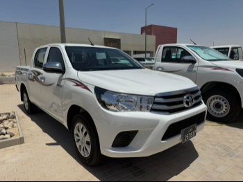 Toyota  Hilux  2025  Manual  0 Km  4 Cylinder  Rear Wheel Drive (RWD)  Pick Up  White  With Warranty