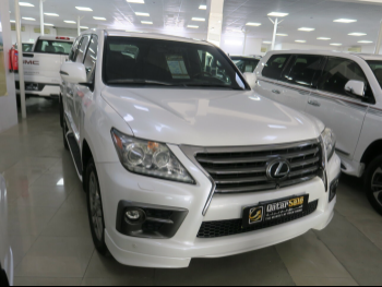 Lexus  LX  570 S  2015  Automatic  170,000 Km  8 Cylinder  Four Wheel Drive (4WD)  SUV  White