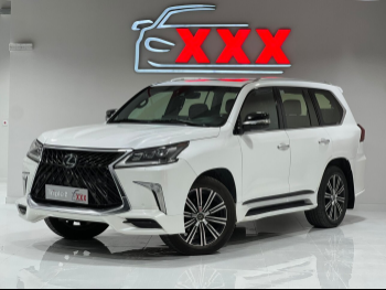 Lexus  LX  570 S Black Edition  2016  Automatic  240,000 Km  8 Cylinder  Four Wheel Drive (4WD)  SUV  White