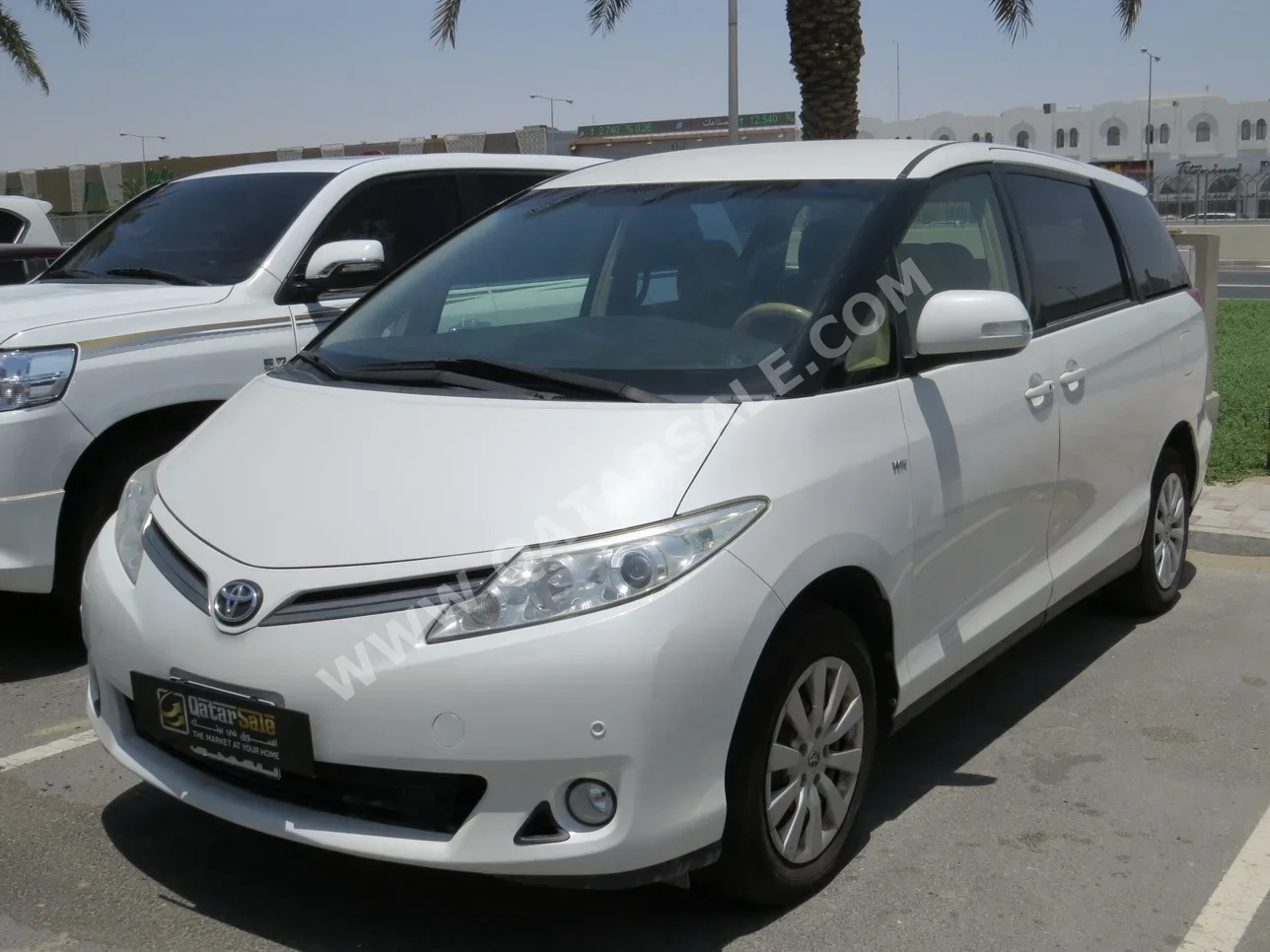 Toyota  Previa  2017  Automatic  283,000 Km  4 Cylinder  Front Wheel Drive (FWD)  Van / Bus  White
