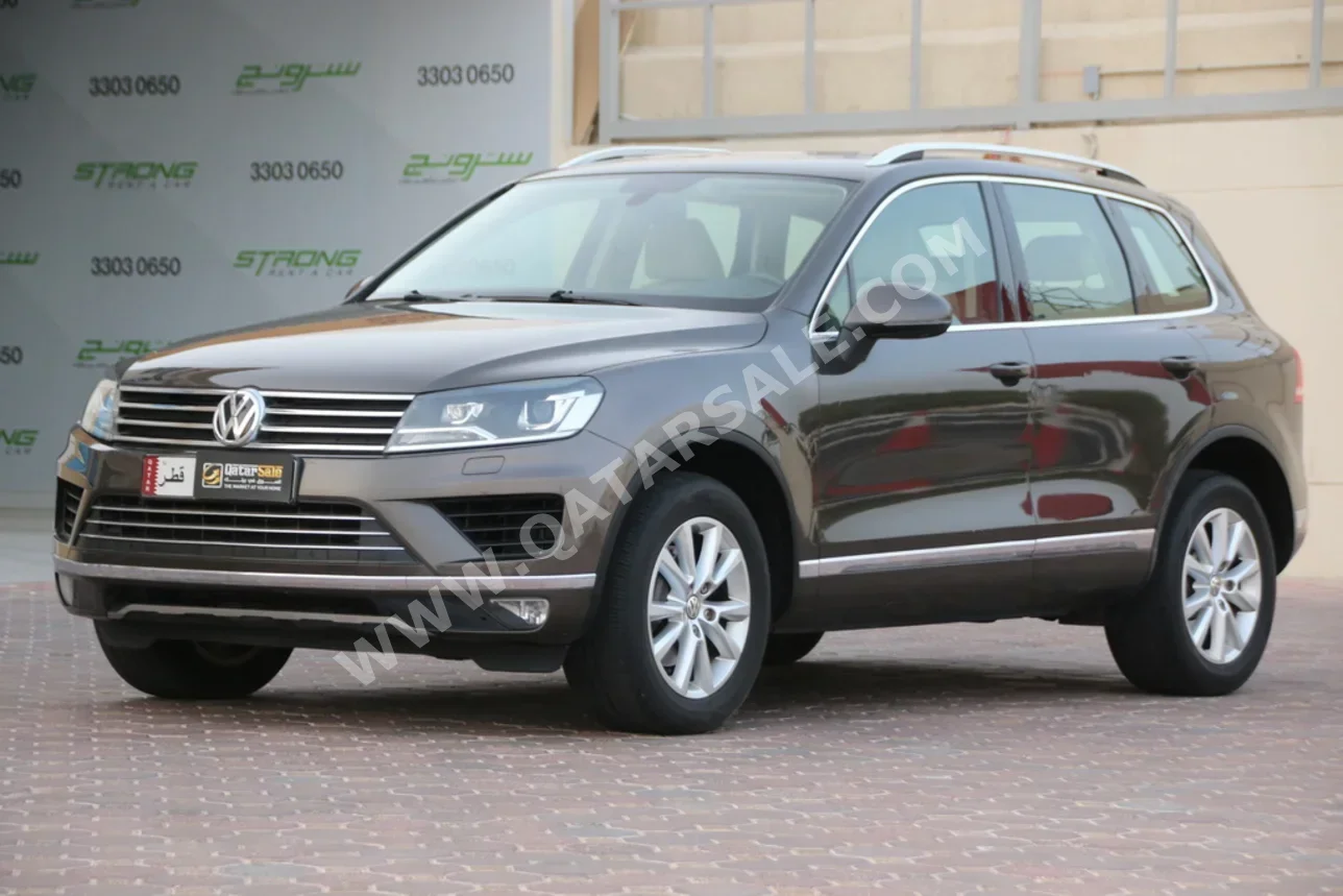Volkswagen  Touareg  2016  Automatic  72,000 Km  6 Cylinder  All Wheel Drive (AWD)  SUV  Brown