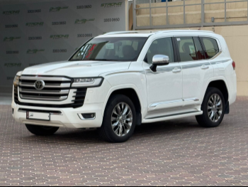 Toyota  Land Cruiser  VXR Twin Turbo  2023  Automatic  65,000 Km  6 Cylinder  Four Wheel Drive (4WD)  SUV  White  With Warranty