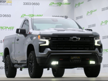 Chevrolet  Silverado  Trail Boss  2023  Automatic  24,000 Km  8 Cylinder  Four Wheel Drive (4WD)  Pick Up  Silver  With Warranty