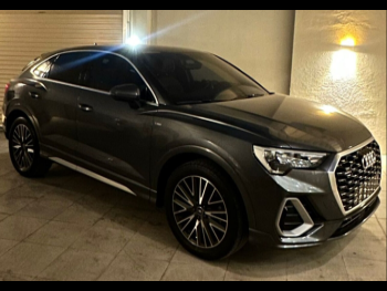 Audi  Q3  S Line  2021  Automatic  67,000 Km  4 Cylinder  All Wheel Drive (AWD)  SUV  Gray  With Warranty