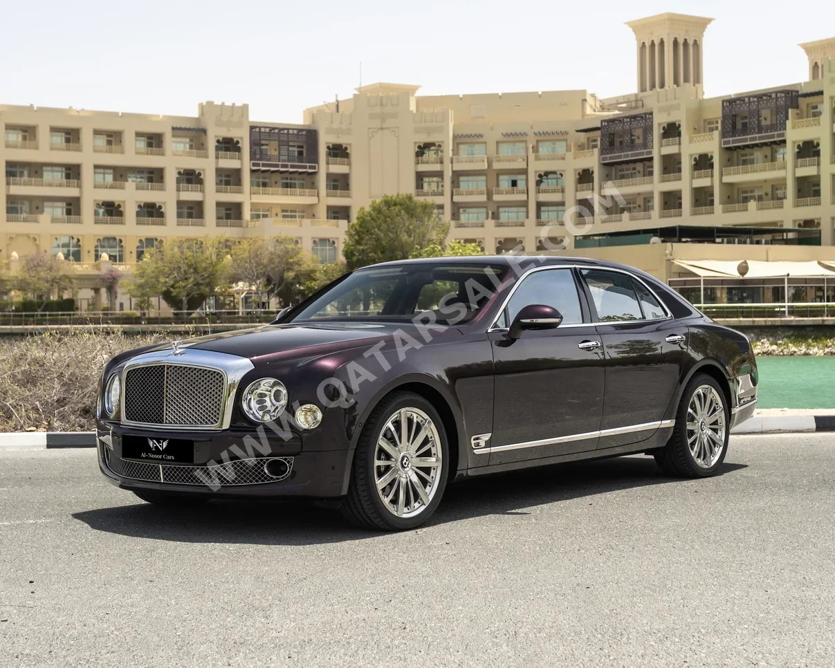 Bentley  Mulsanne  Mulliner  2015  Automatic  23,000 Km  8 Cylinder  All Wheel Drive (AWD)  Sedan  Purple