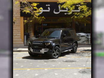 لاند روفر  ديفيندر  110 اس  2025  اوتوماتيك  5,700 كم  4 سلندر  دفع رباعي  اس يو في  أسود  تحت الضمان