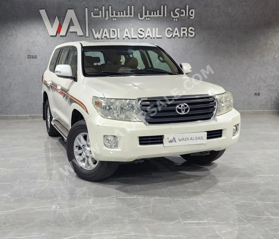 Toyota  Land Cruiser  GX  2012  Automatic  617,000 Km  6 Cylinder  Four Wheel Drive (4WD)  SUV  White