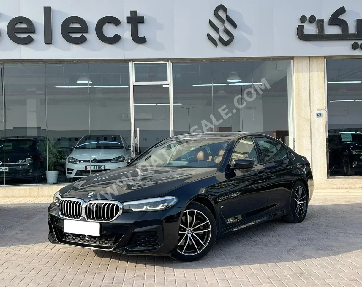 بي ام دبليو  الفئة - الخامسة  520i  2022  اوتوماتيك  55,000 كم  4 سلندر  سحب امامي  سيدان  أسود