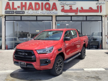 تويوتا  هاي لوكس  جي ار سبورت  2023  اوتوماتيك  15,000 كم  6 سلندر  دفع رباعي  بيكب  أحمر  تحت الضمان