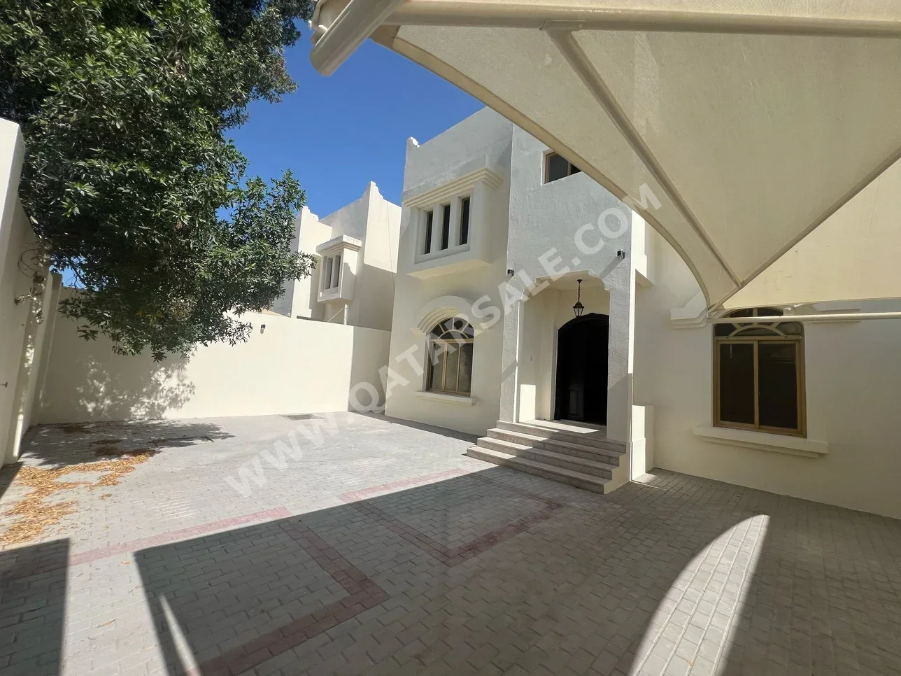 سكن عائلي  - نصف مفروشة  - الدوحة  - الثمامة  - 6 غرف نوم