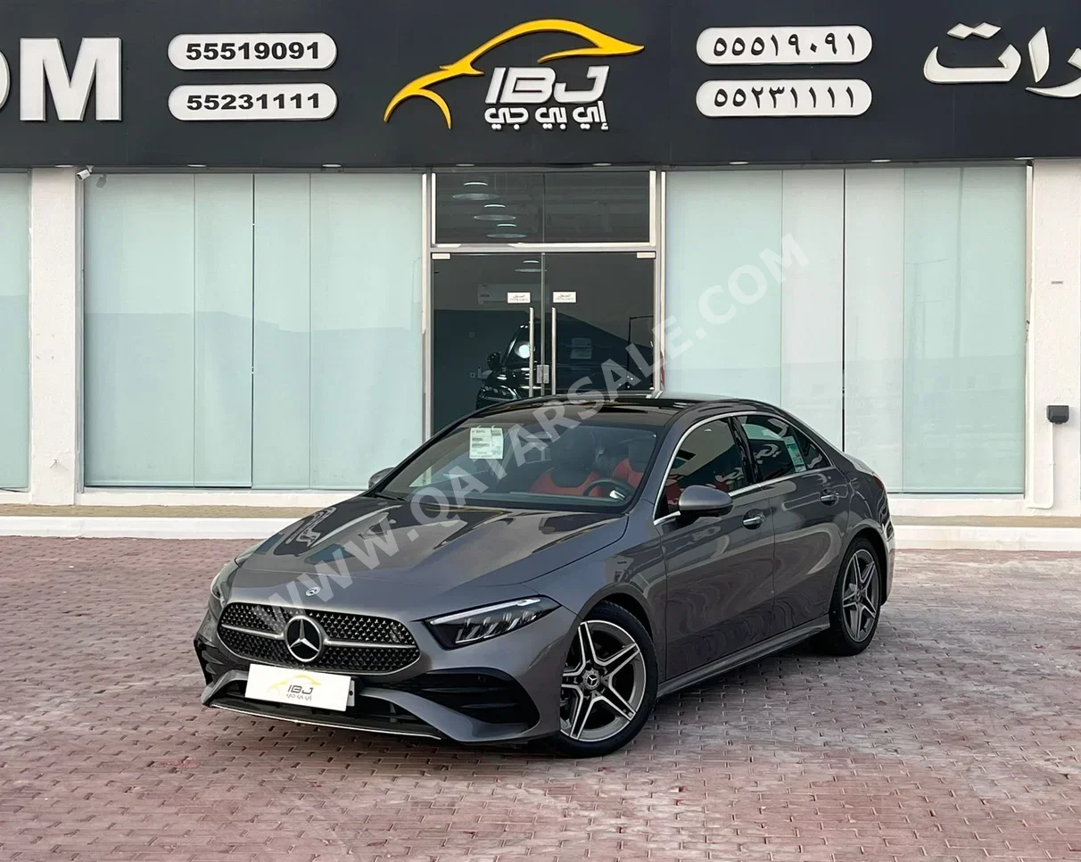 Mercedes-Benz  A-Class  200  2024  Automatic  0 Km  4 Cylinder  Rear Wheel Drive (RWD)  Sedan  Gray