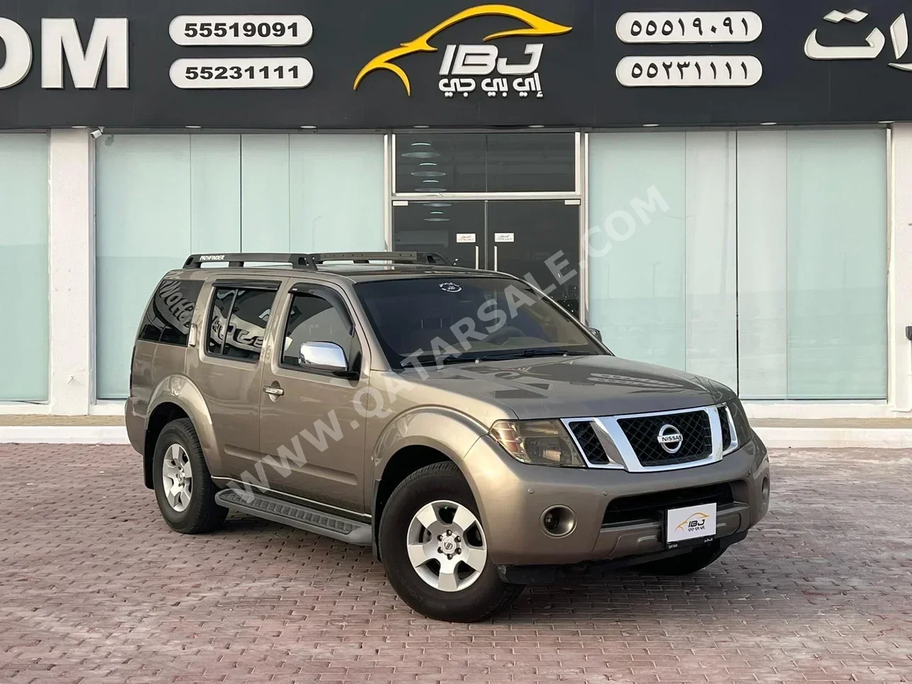 Nissan  Pathfinder  SE  2008  Automatic  311,000 Km  6 Cylinder  Four Wheel Drive (4WD)  SUV  Gold
