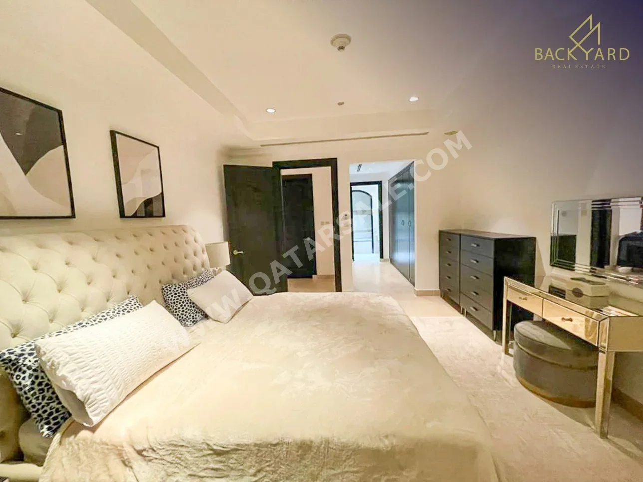 1 Bedrooms  Apartment  For Rent  in Doha -  The Pearl  Fully Furnished