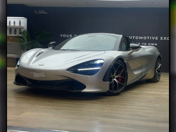 Mclaren  720  S  2022  Automatic  12,800 Km  8 Cylinder  Rear Wheel Drive (RWD)  Coupe / Sport  Silver  With Warranty
