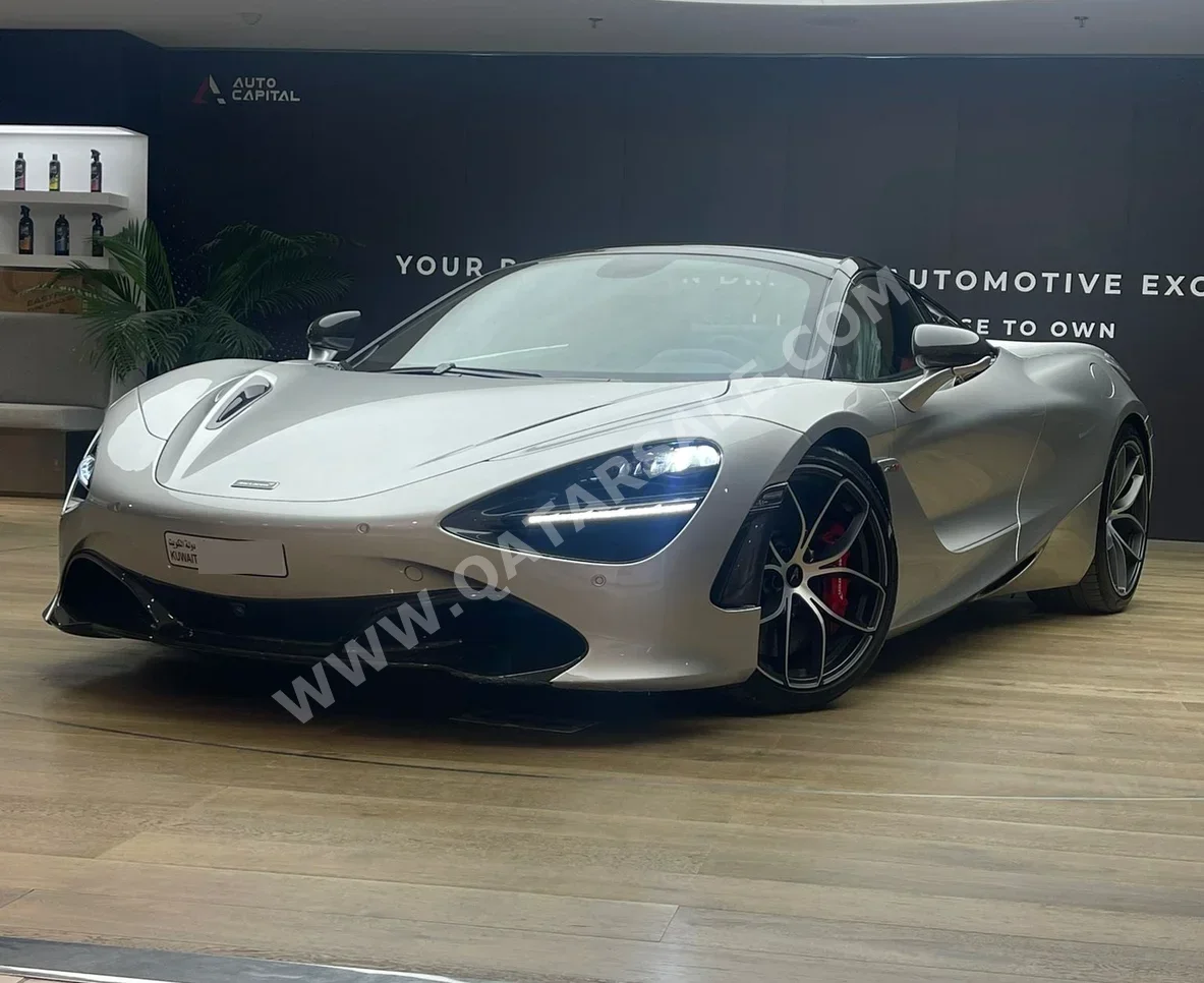 Mclaren  720  S  2022  Automatic  12,800 Km  8 Cylinder  Rear Wheel Drive (RWD)  Coupe / Sport  Silver  With Warranty