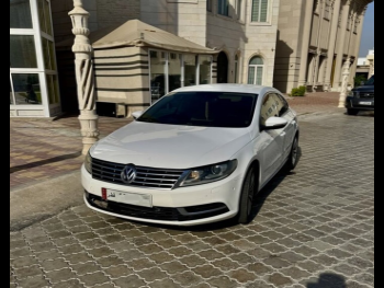 Volkswagen  Passat  CC  2015  Automatic  129,000 Km  4 Cylinder  Front Wheel Drive (FWD)  Sedan  White