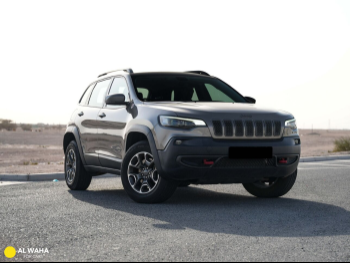 Jeep  Cherokee  TrailHawk  2020  Automatic  24,000 Km  6 Cylinder  Four Wheel Drive (4WD)  SUV  Gray