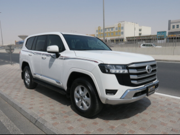 Toyota  Land Cruiser  GXR  2024  Automatic  18,000 Km  6 Cylinder  Four Wheel Drive (4WD)  SUV  White  With Warranty