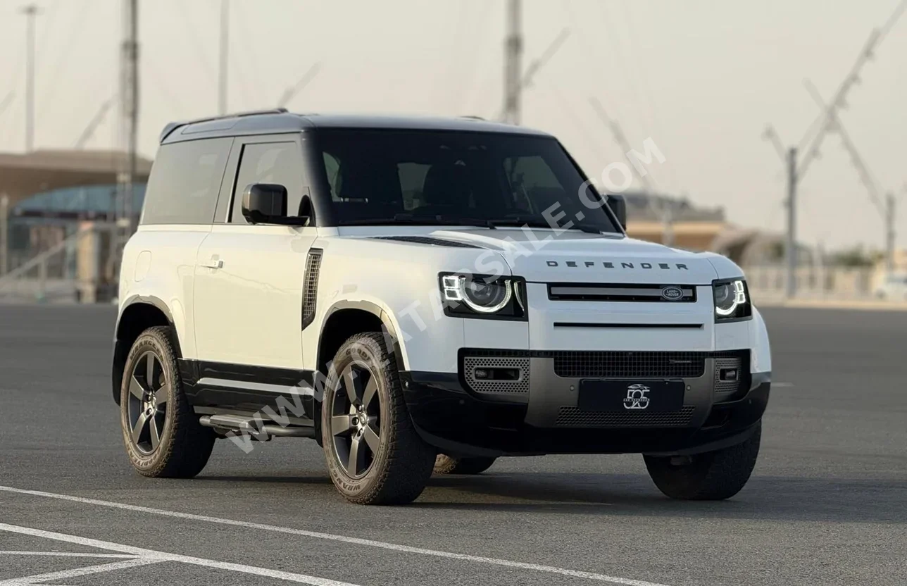 Land Rover  Defender  110 HSE  2023  Automatic  27,000 Km  6 Cylinder  Four Wheel Drive (4WD)  SUV  White  With Warranty
