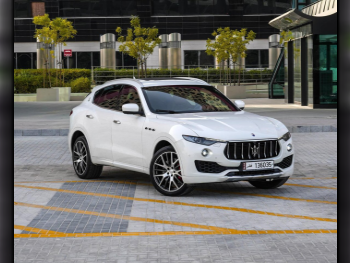 Maserati  Levante  2017  Automatic  45,000 Km  6 Cylinder  All Wheel Drive (AWD)  SUV  White