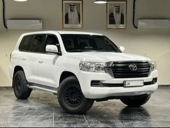 Toyota  Land Cruiser  G  2016  Automatic  209,000 Km  6 Cylinder  Four Wheel Drive (4WD)  SUV  White