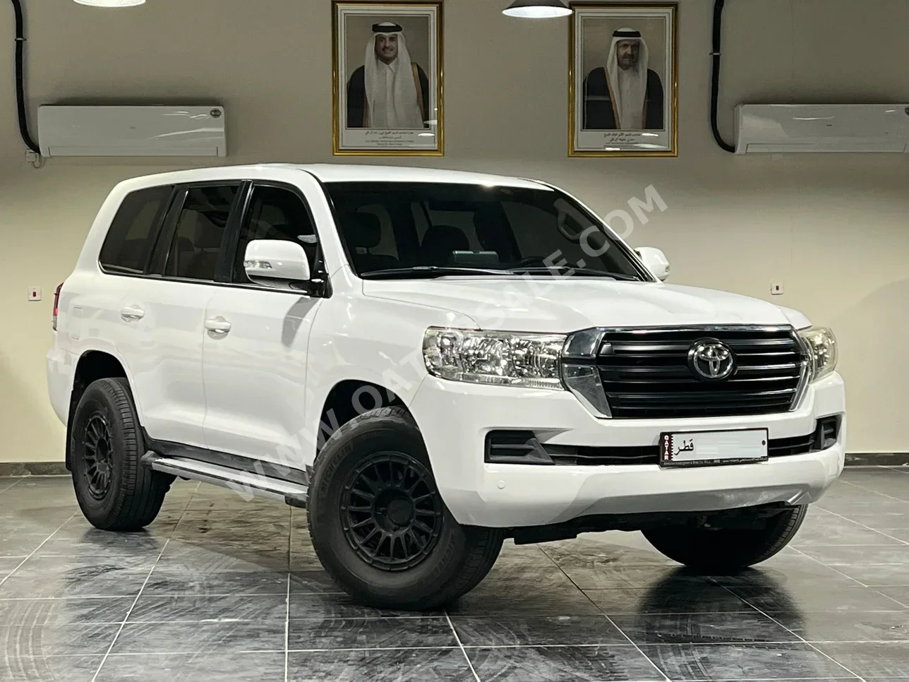 Toyota  Land Cruiser  G  2016  Automatic  209,000 Km  6 Cylinder  Four Wheel Drive (4WD)  SUV  White