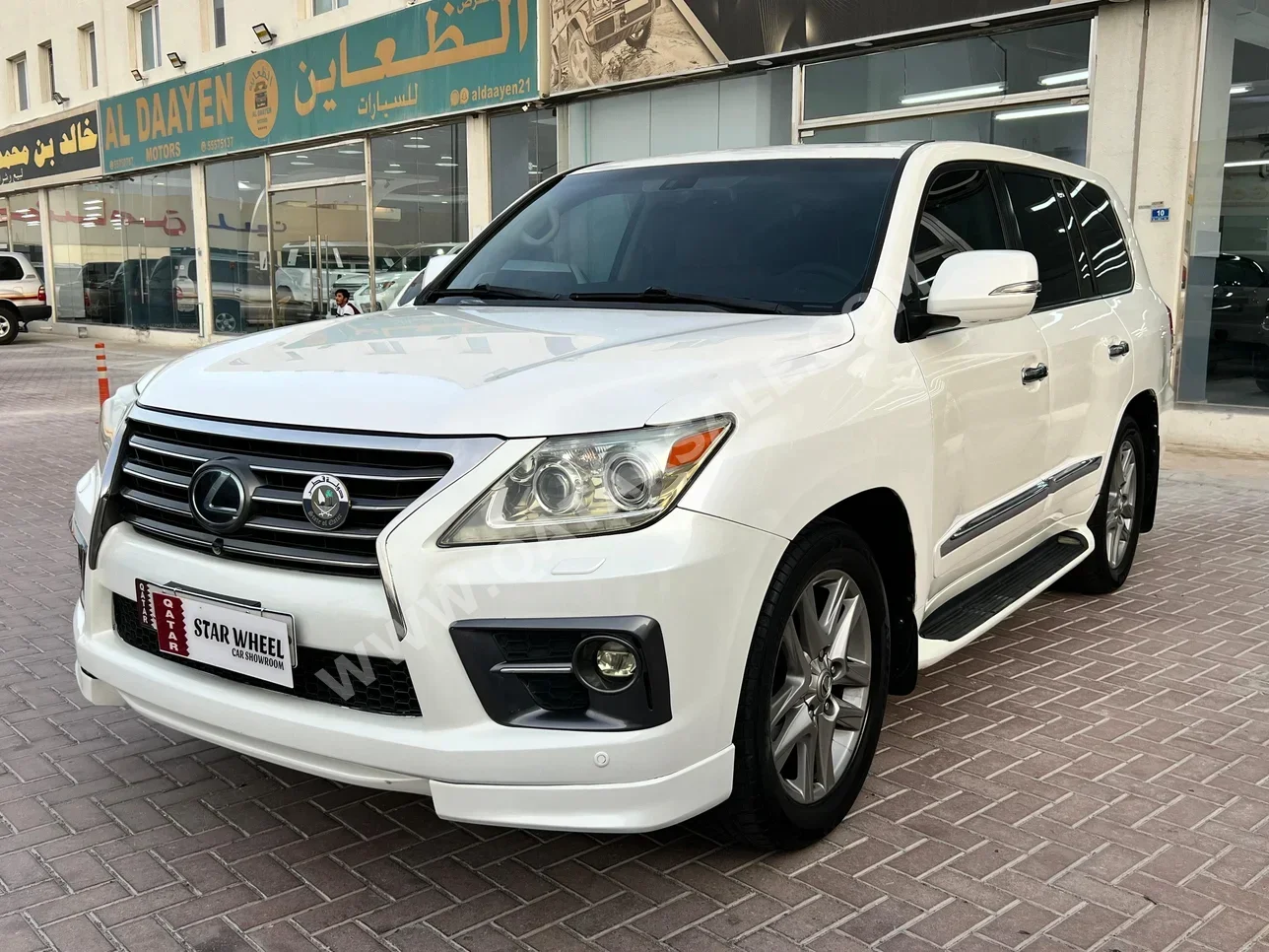 لكزس  ال اكس  570  2015  اوتوماتيك  246,000 كم  8 سلندر  دفع رباعي  اس يو في  أبيض