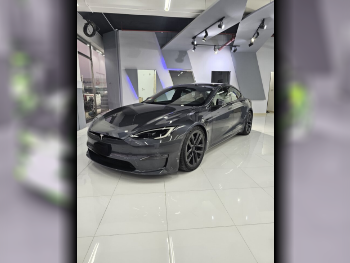 Tesla  Model S  Plaid  2022  Automatic  2,500 Km  0 Cylinder  All Wheel Drive (AWD)  Sedan  Gray