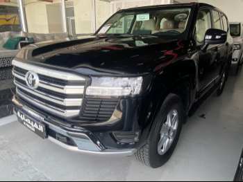 Toyota  Land Cruiser  GXR  2024  Automatic  34,000 Km  6 Cylinder  Four Wheel Drive (4WD)  SUV  Black  With Warranty