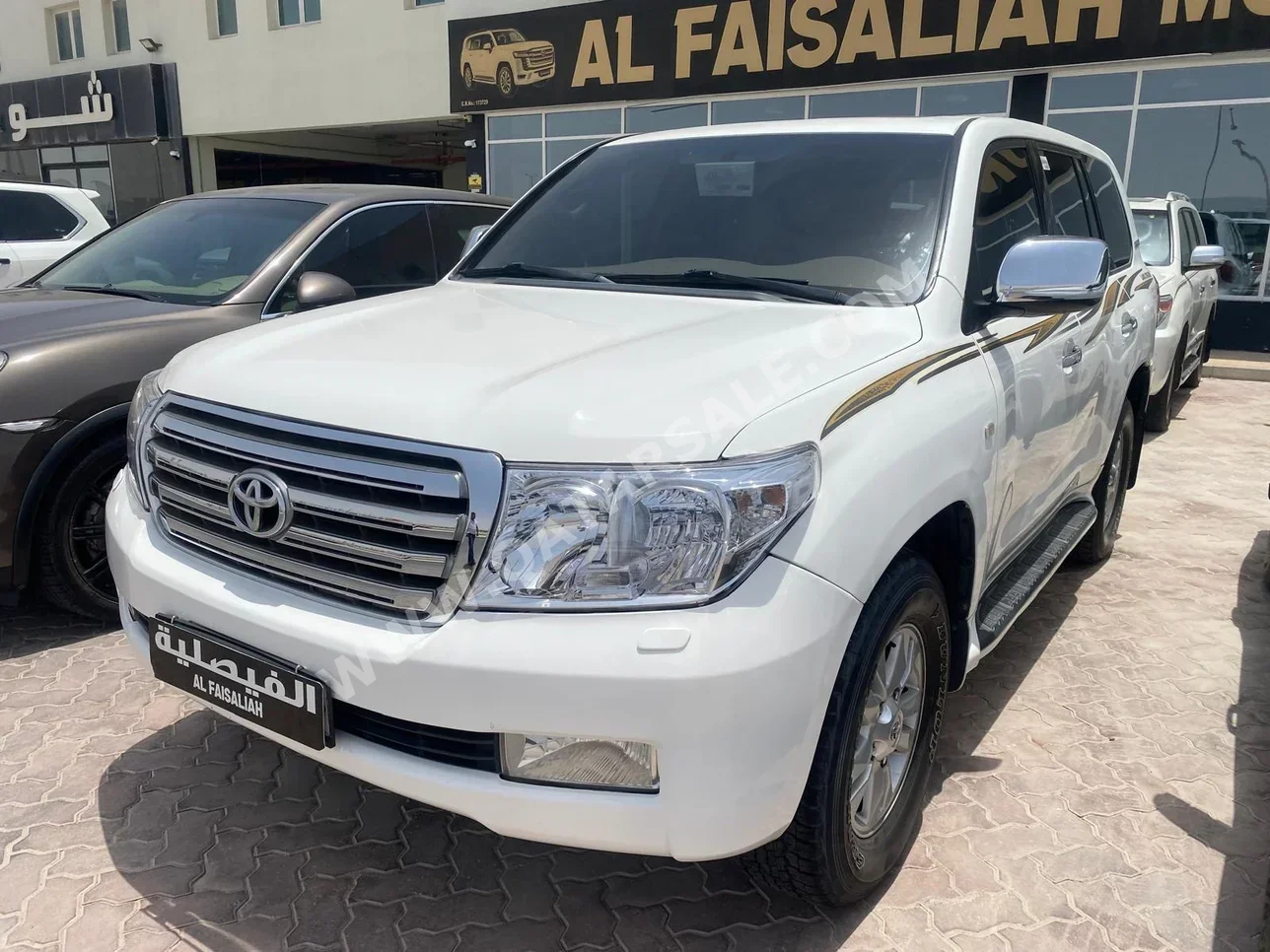 Toyota  Land Cruiser  GXR  2008  Automatic  460,000 Km  8 Cylinder  Four Wheel Drive (4WD)  SUV  White