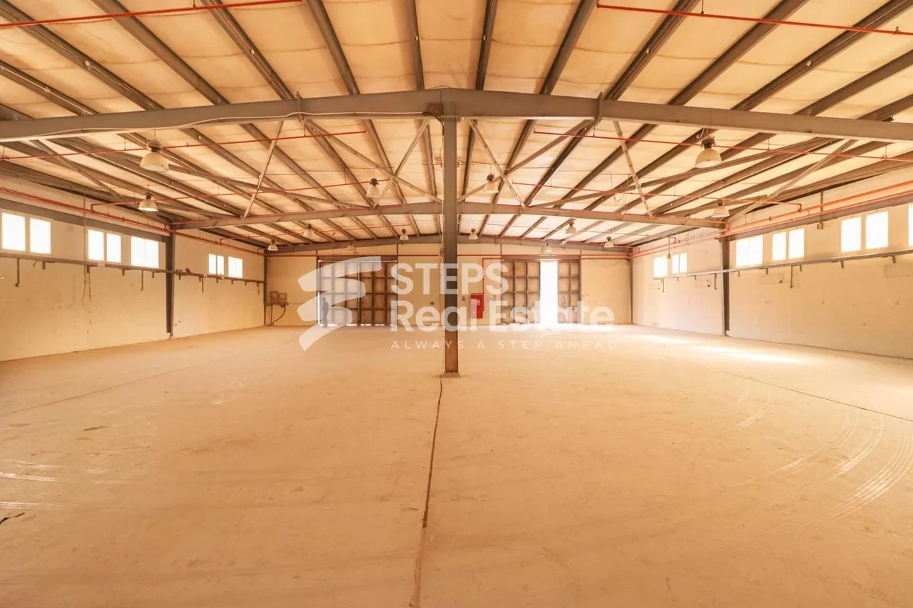 Warehouses & Stores - Al Rayyan  - Industrial Area  -Area Size: 1000 Square Meter