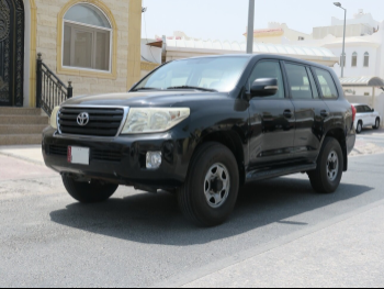 Toyota  Land Cruiser  G  2013  Automatic  320,000 Km  6 Cylinder  Four Wheel Drive (4WD)  SUV  Black