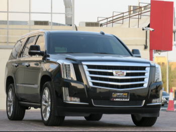 Cadillac  Escalade  2019  Automatic  130,000 Km  8 Cylinder  Four Wheel Drive (4WD)  SUV  Black