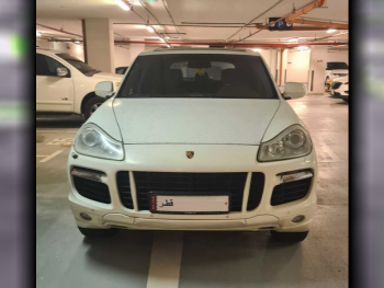 Porsche  Cayenne  Turbo  2009  Automatic  193,000 Km  8 Cylinder  Four Wheel Drive (4WD)  SUV  White
