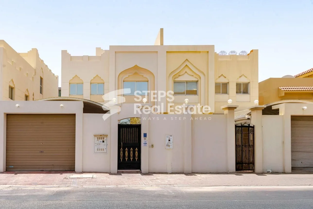 سكن عائلي  - غير مفروشة  - الدوحة  - نعيجة  - 5 غرف نوم