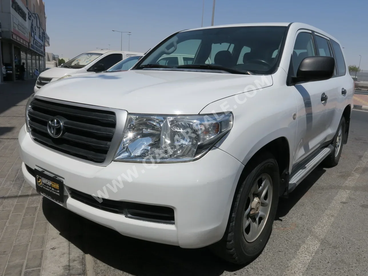Toyota  Land Cruiser  G  2011  Automatic  135,000 Km  6 Cylinder  Four Wheel Drive (4WD)  SUV  White