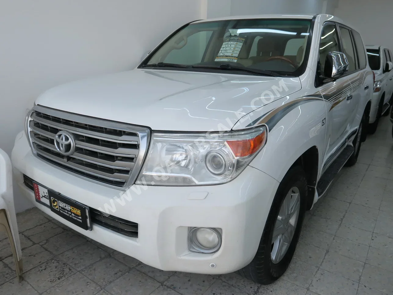 Toyota  Land Cruiser  VXR  2015  Automatic  392,000 Km  8 Cylinder  Four Wheel Drive (4WD)  SUV  White