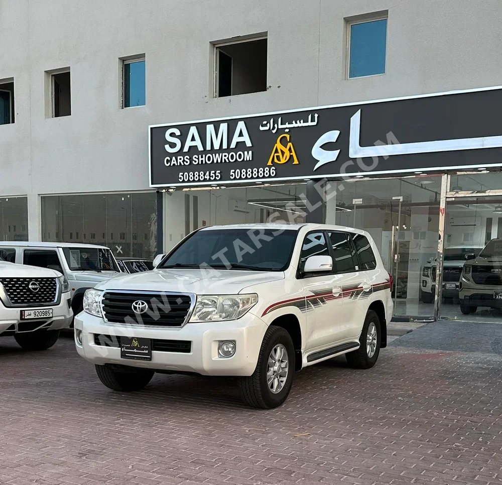 Toyota  Land Cruiser  GX  2012  Automatic  312,000 Km  6 Cylinder  Four Wheel Drive (4WD)  SUV  White